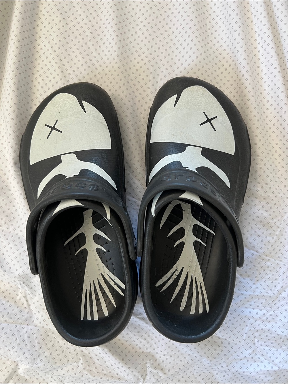 CROCS Black & White Bistro Fishbone Clog